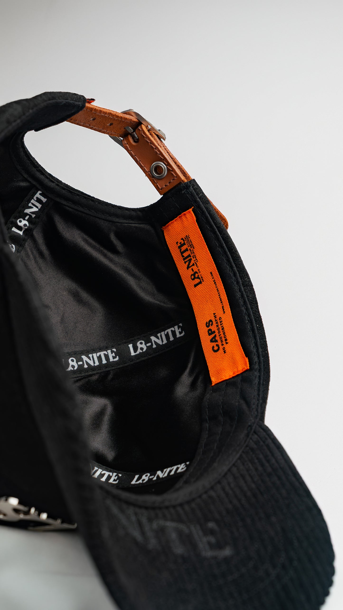 ALL BLACK L8 CHROME METAL