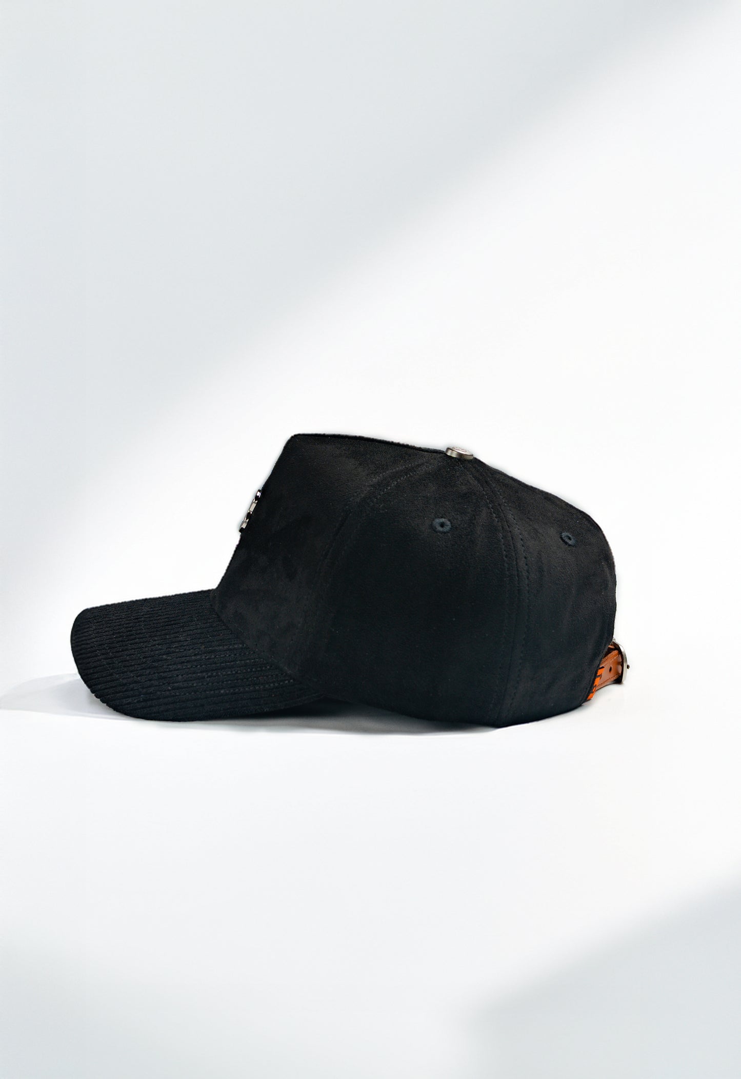 ALL BLACK L8 CHROME METAL